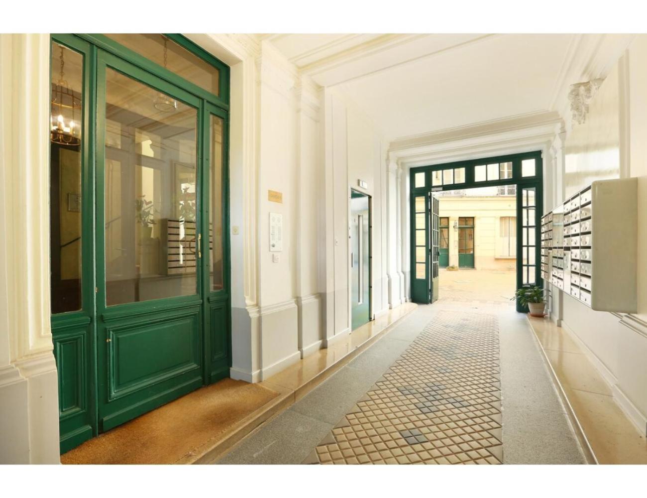 Apartment Champ De Mars - Tour Eiffel By Studio Prestige 巴黎 外观 照片